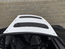 Load image into Gallery viewer, Wild Cat Aluminum Roof with Sunroof
